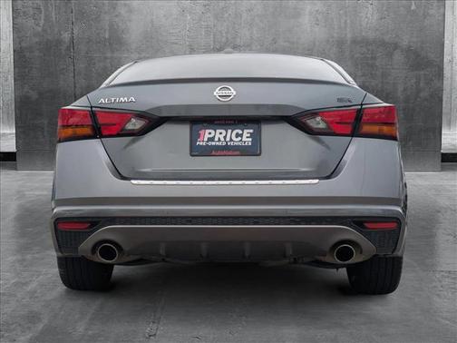 2020 Nissan Altima SR FWD