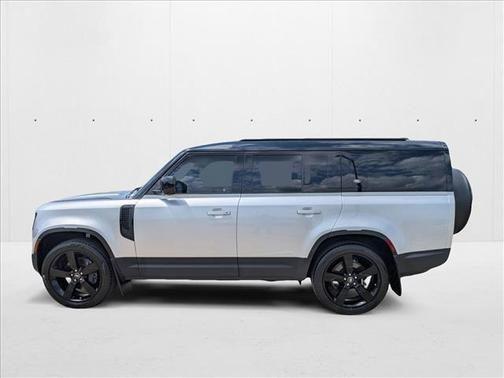 2023 Land Rover Defender 130 SE