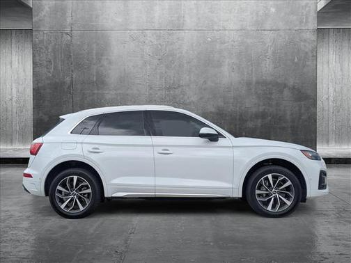 2021 Audi Q5 45 Prestige