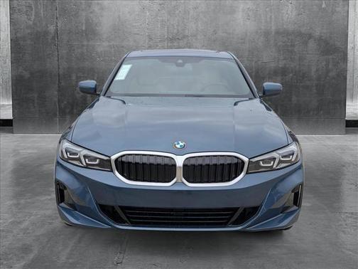 2025 BMW 330 i