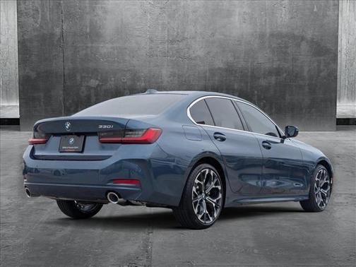 2025 BMW 330 i