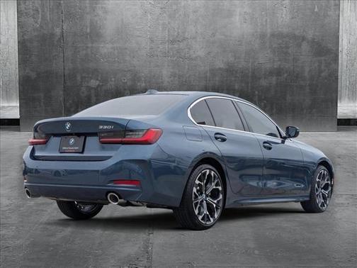2025 BMW 330 i