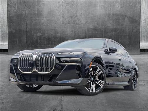 2023 BMW 740 i
