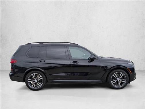 Black 2023 BMW X7 xDrive40i