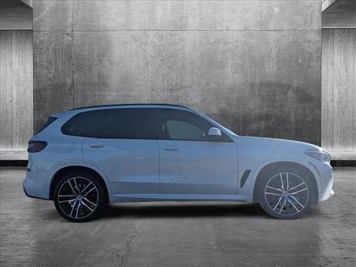 2023 BMW X5 M50i