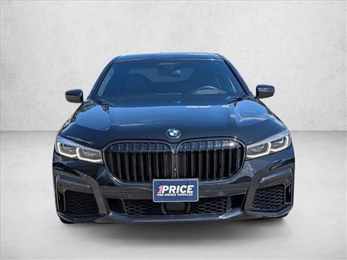 Black Sapphire Metallic 2022 BMW M760 xDrive