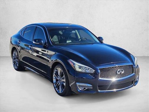 2019 INFINITI Q70 3.7 LUXE