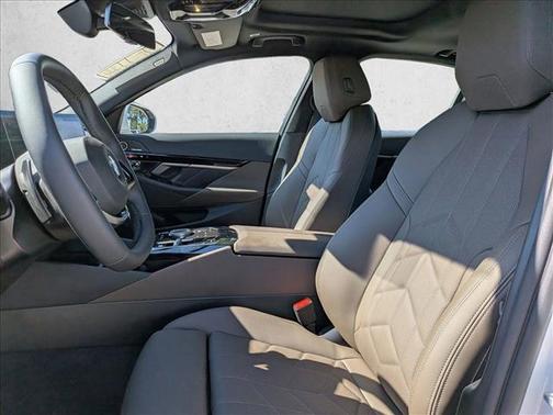 2026 BMW 530 i