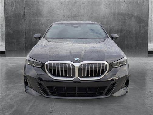 2025 BMW 530 i