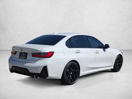 2026 BMW 330 i xDrive