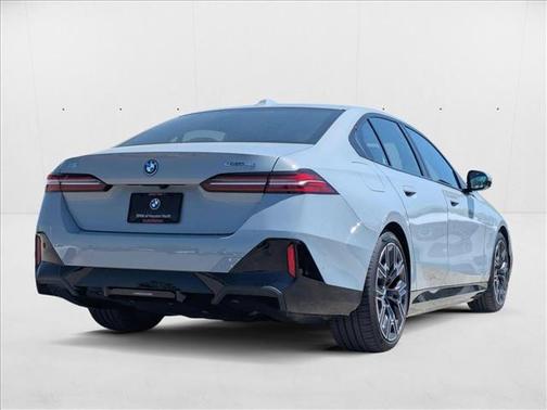 2025 BMW i5 eDrive40