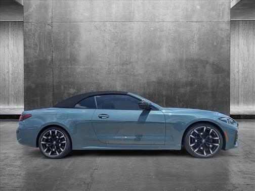 2025 BMW M440 i