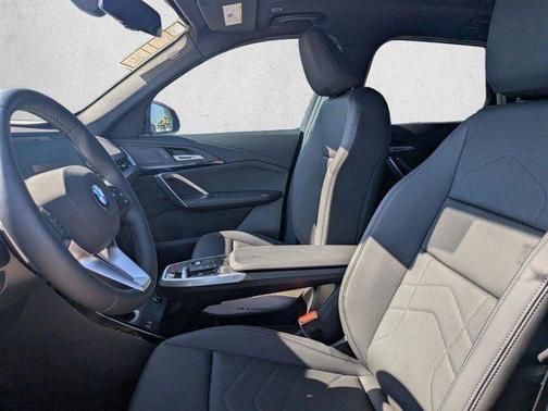 Black Sapphire Metallic 2026 BMW X1 xDrive28i