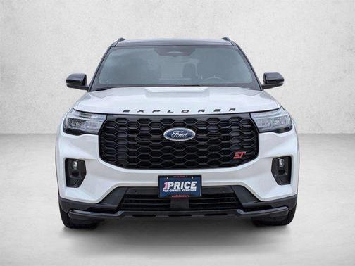 Star White Metallic Tri-Coat 2025 Ford Explorer ST