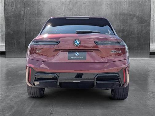 2026 BMW iX M70