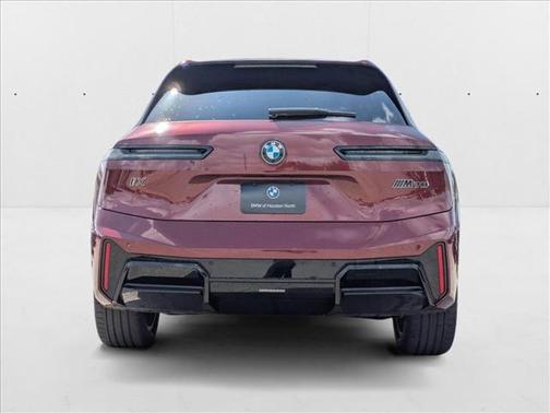 2026 BMW iX M70