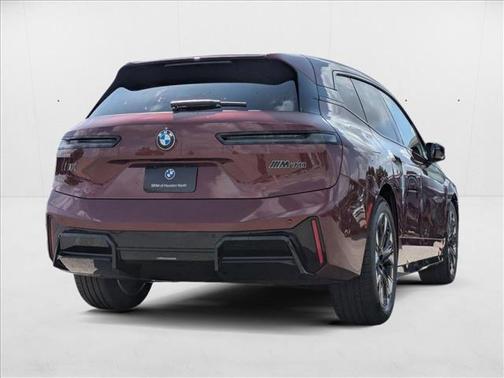 2026 BMW iX M70