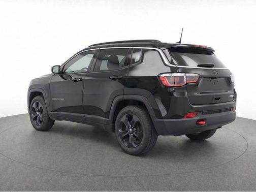 Diamond Black Crystal Pearlcoat 2021 Jeep Compass Latitude