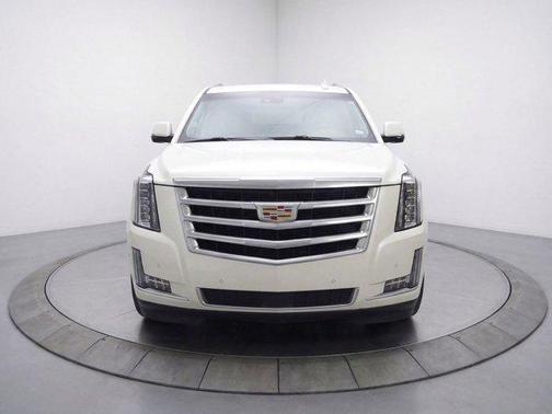 Crystal White Tricoat 2016 Cadillac Escalade Luxury