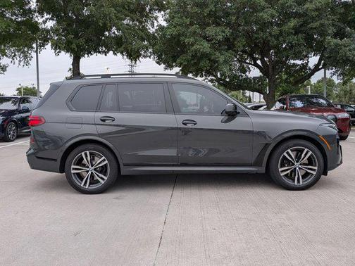 Dravit Grey Metallic 2025 BMW X7 xDrive40i