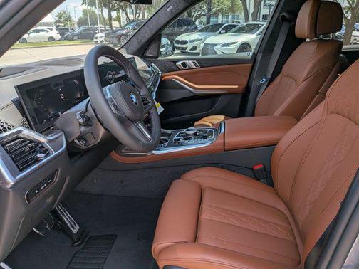 2026 BMW X7 M60i