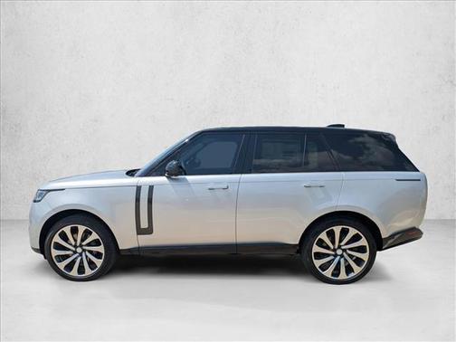 2025 Land Rover Range Rover P530 SE