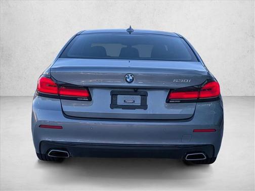 2022 BMW 530 i