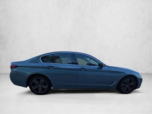2022 BMW 530 i