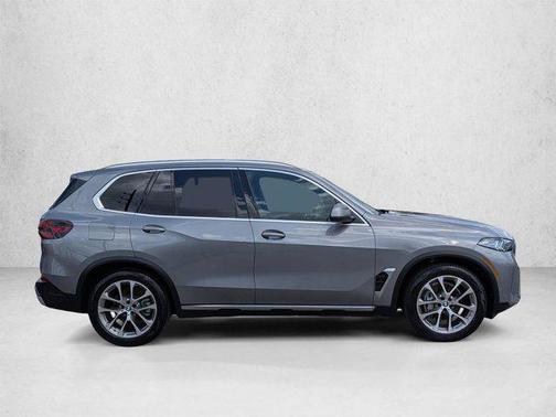 Gray 2025 BMW X5 xDrive40i