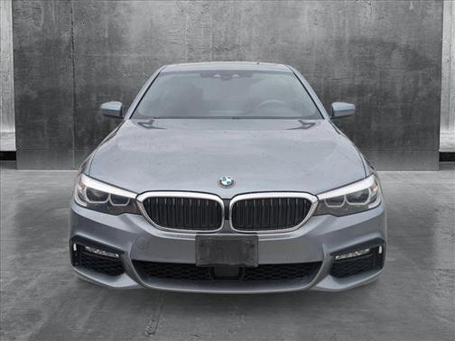 2018 BMW 530 530i