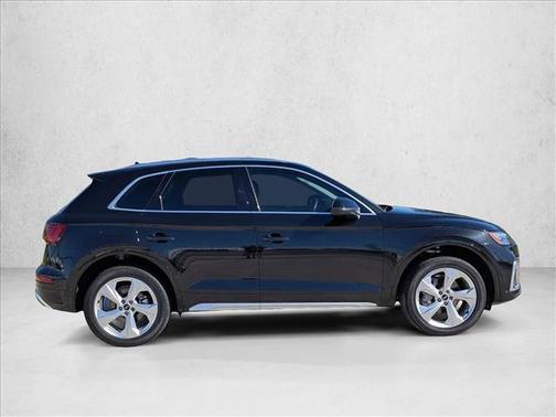 2023 Audi Q5 45 S line Prestige