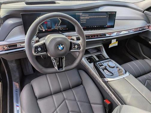 2026 BMW 740 740i