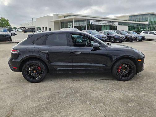 2022 Porsche Macan S