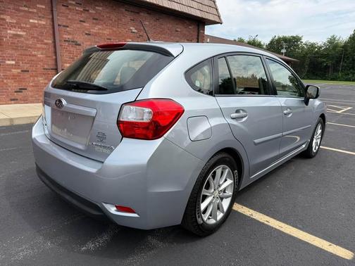 Ice Silver Metallic 2013 Subaru Impreza 2.0i Premium