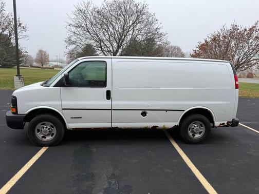 2005 Chevrolet Express 3500 Base