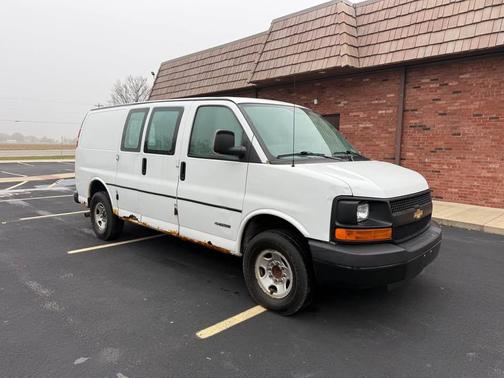 2005 Chevrolet Express 3500 Base