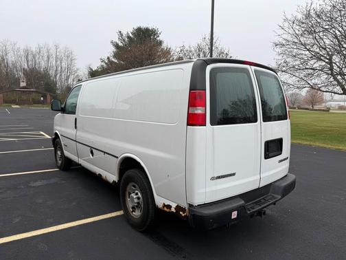 2005 Chevrolet Express 3500 Base