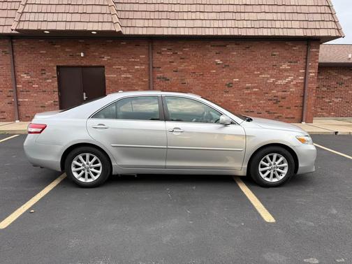 2011 Toyota Camry XLE