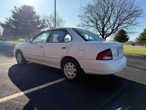2002 Nissan Sentra XE