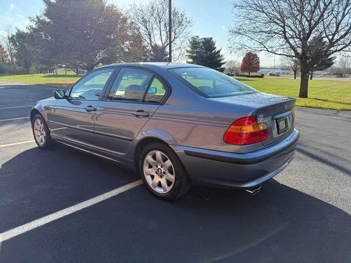 2003 BMW 325 325xi