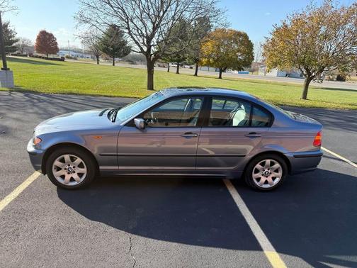 2003 BMW 325 325xi