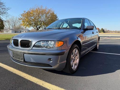 2003 BMW 325 325xi