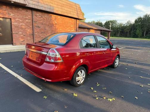 2011 Chevrolet Aveo LT