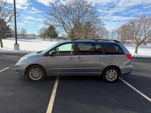 2008 Toyota Sienna CE