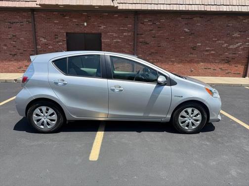 2014 Toyota Prius c Three