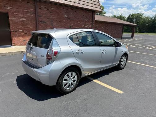 2014 Toyota Prius c Three