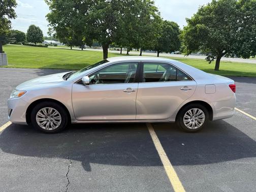 Classic Silver Metallic 2013 Toyota Camry LE