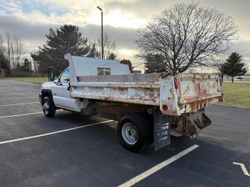 2005 Chevrolet Silverado 3500 Work Truck
