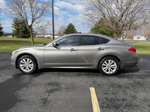2011 INFINITI M37x Base