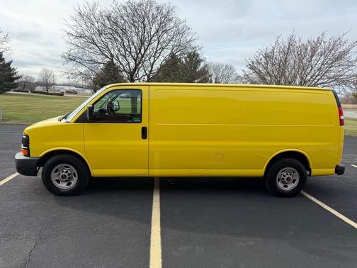 2006 GMC Savana 3500 Base